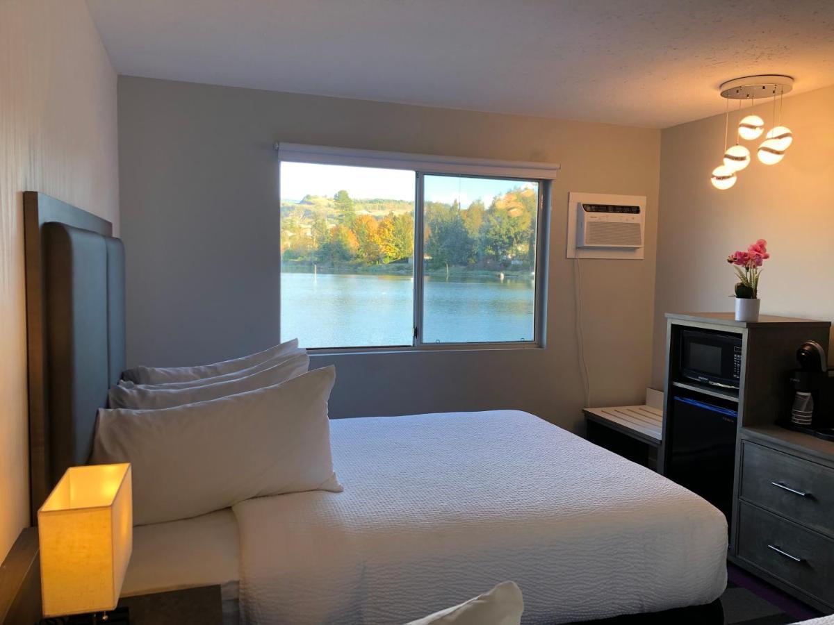 The Spot At Porpoise Bay Motel ซีเชลท์ ภายนอก รูปภาพ